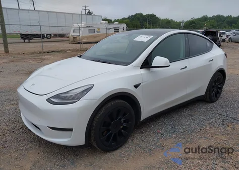 2021 Tesla Model Y Long Range Dual Motor All-Wheel Drive z USA, uszkodzony, nr VIN 5YJYGDEE4MF084857